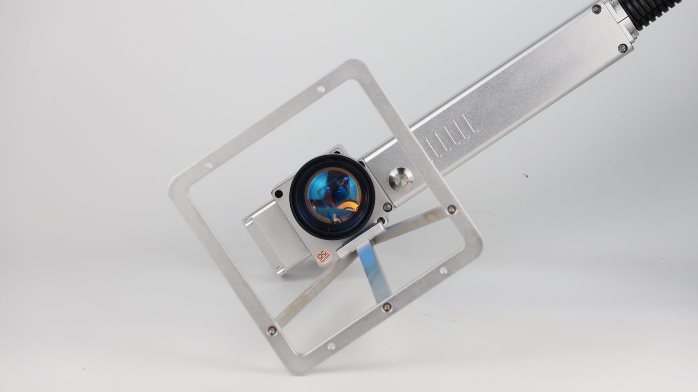 Pulse laser cleaning head with positioning frame