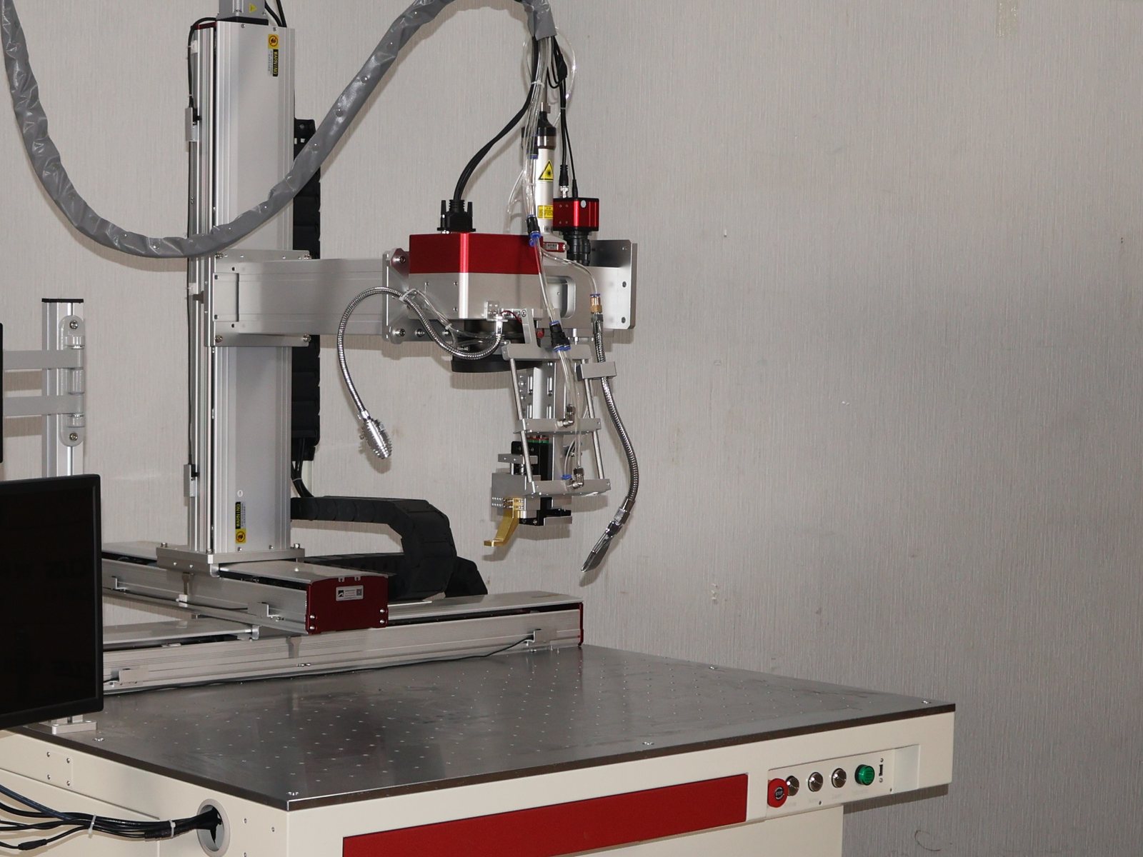 Galvanometer laser welding platform with controlled motion axes